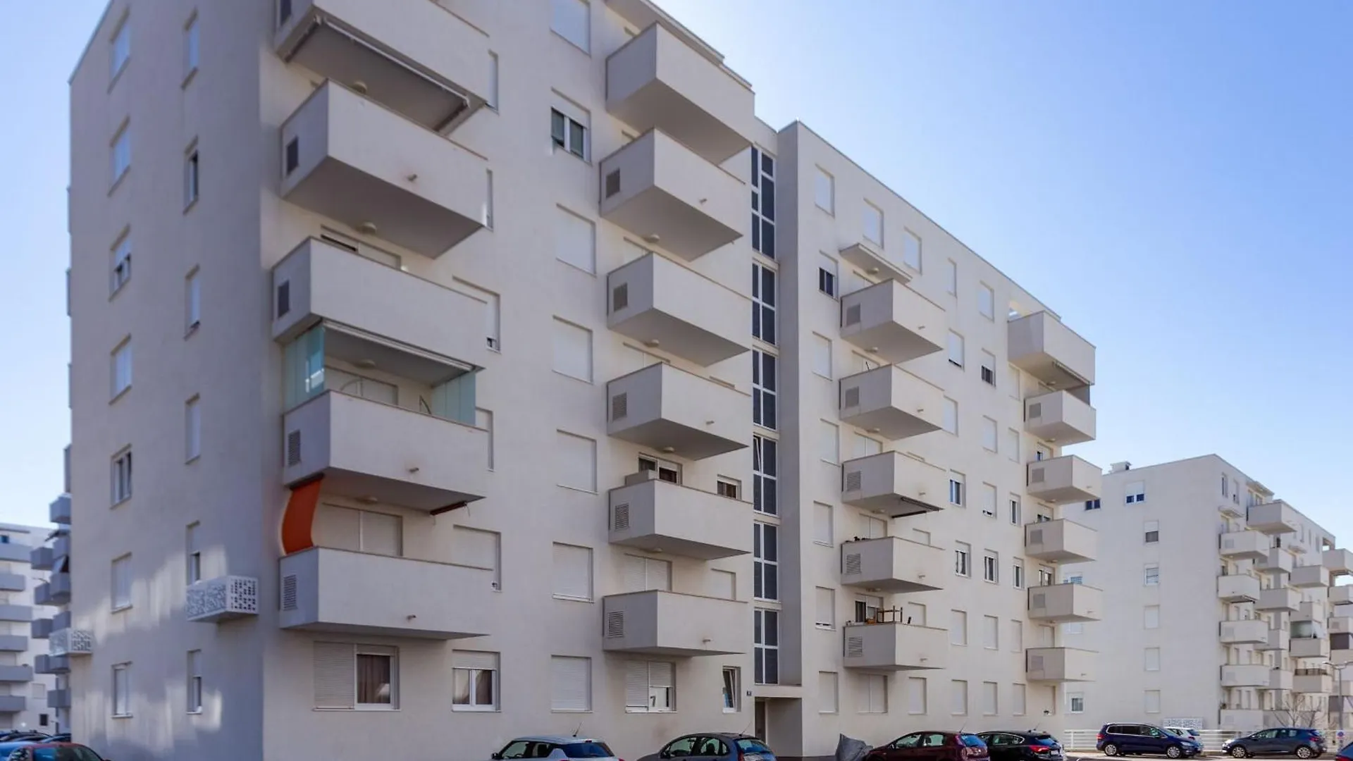 Bruno One Bedroom Apartment With Parking زادار كرواتيا