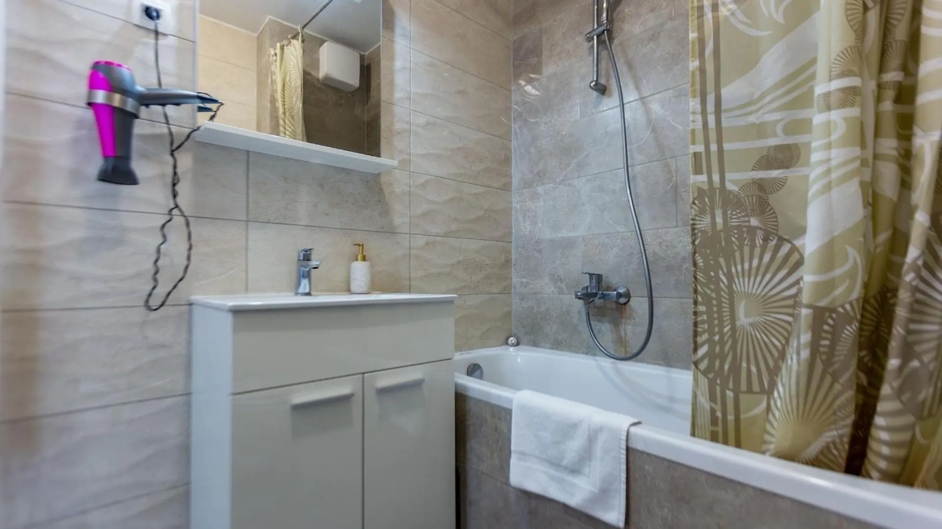 Bruno One Bedroom Apartment With Parking زادار 0*,  كرواتيا