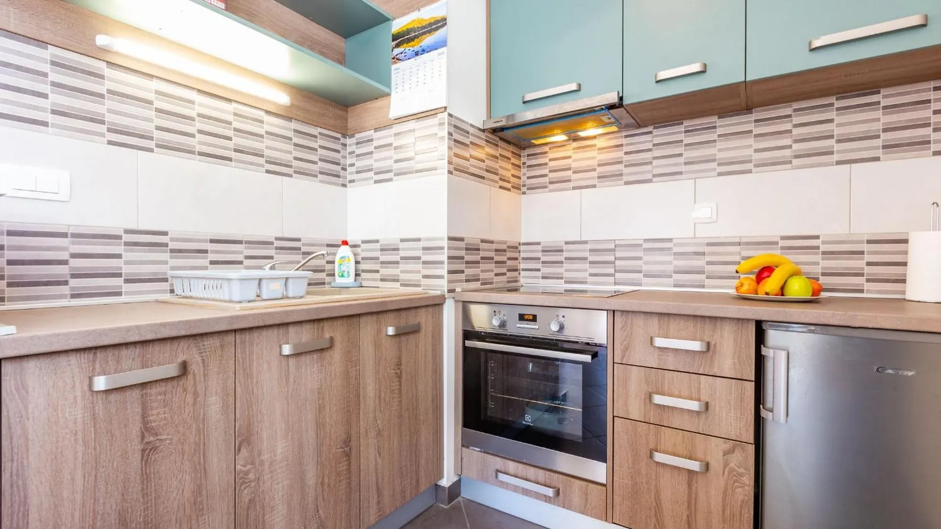 Bruno One Bedroom Apartment With Parking زادار